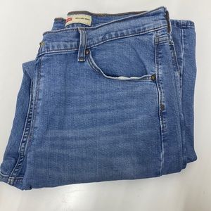 Men’s Wrangler Relaxed Boot jeans. 38x32